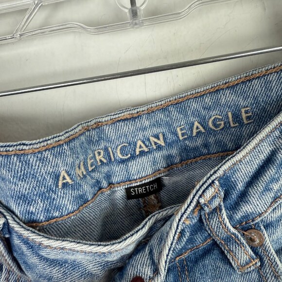 American Eagle Distressed Stretch Mom Jean Ripped Destroyed Size 4 SHORT EUC - Picture 5 of 10